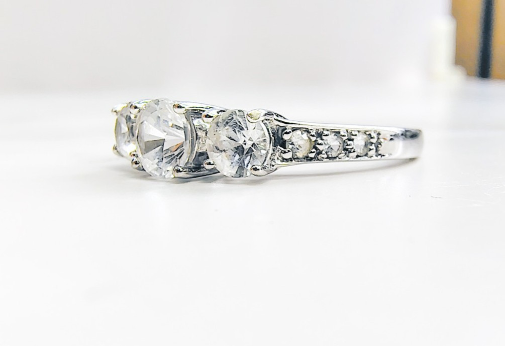 Andin 10K White Gold 1.00CT Diamond Ring • Size 8 • 9 Diamonds • 2.58g