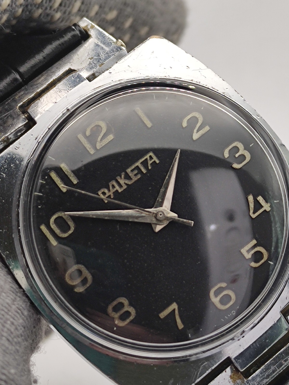 Raketa 2609 Canister Soviet Vintage Mechanical Wristwatch USSR Serviced Watch