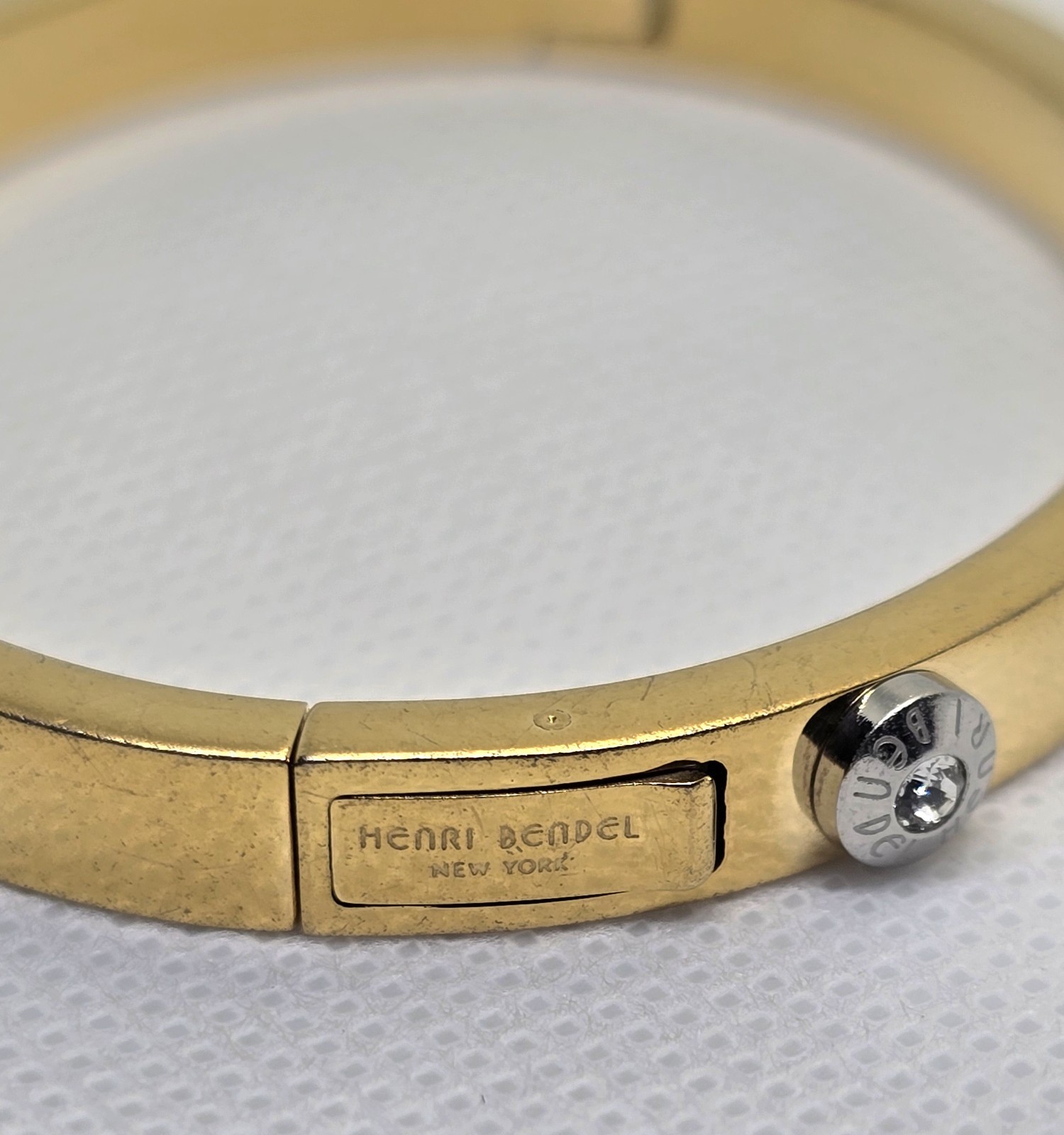 HENRI BENDEL New York Gold Tone Crystal Screw Hinged Bangle Bracelet Signed