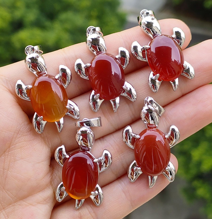 10pcs Red Agate Gems Sea Turtle Pendants Luck Amulet Charm