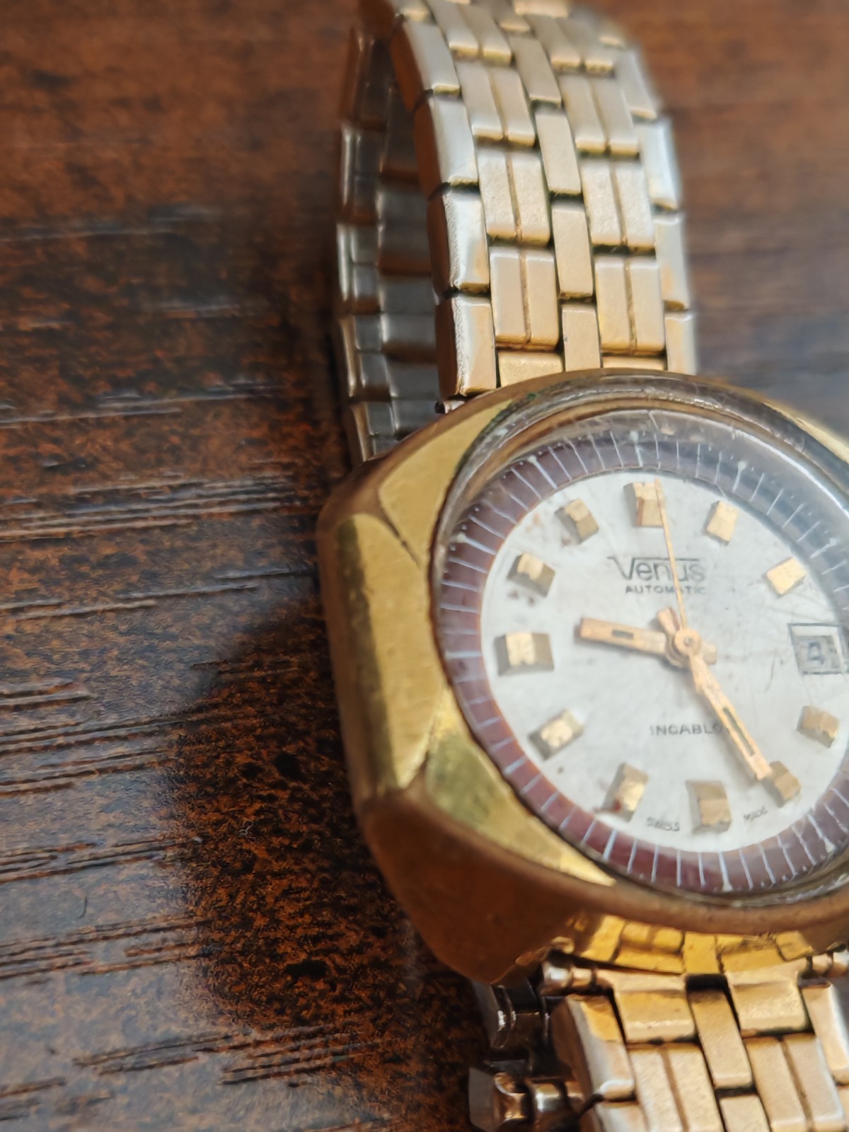 Vintage Venus Automatic Gold Tone Barrel Calendar Men’s Watch – RUNNING PERFECT