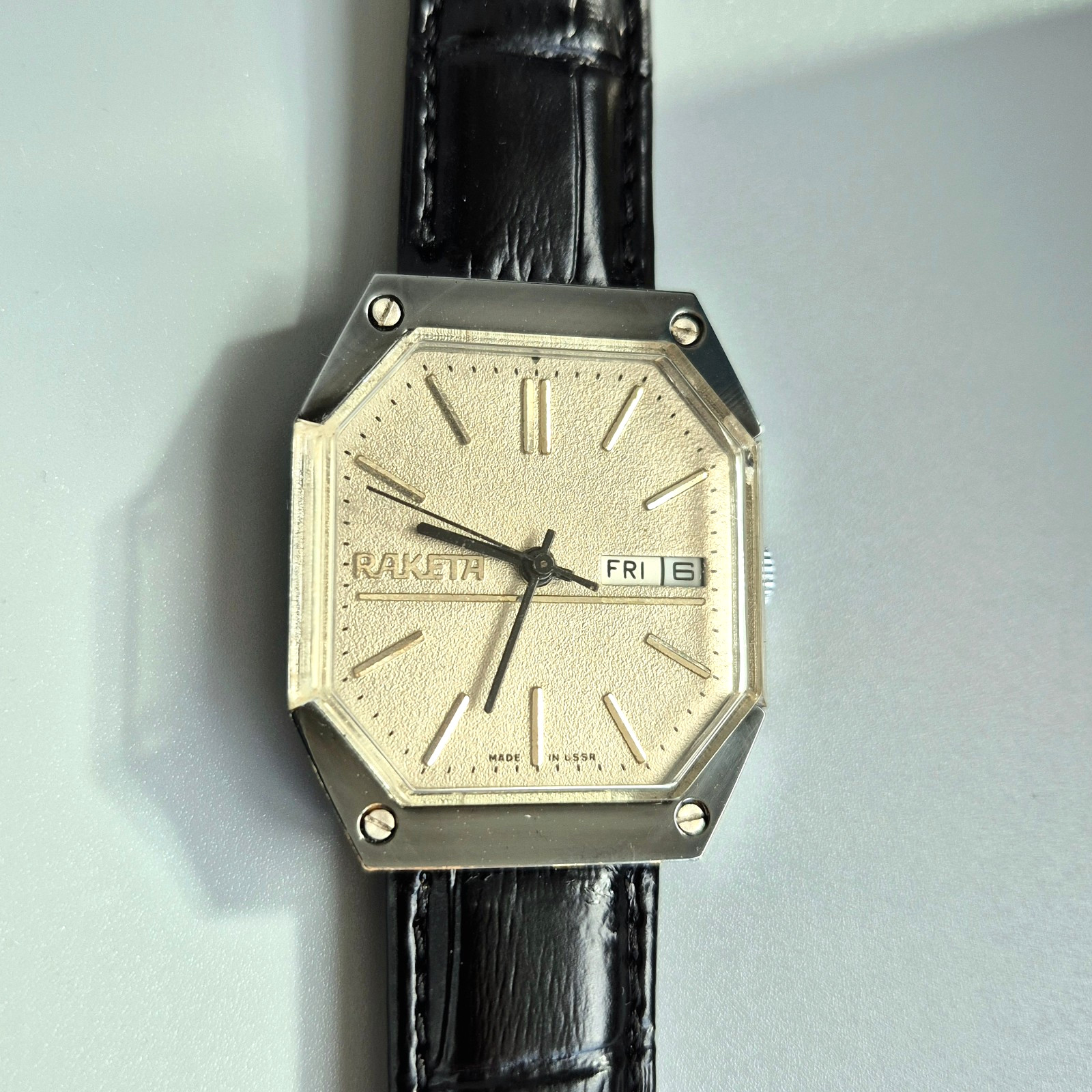 Vintage Raketa Star Wars Soviet Mechanical Watch 2628.H Day Date USSR 18J