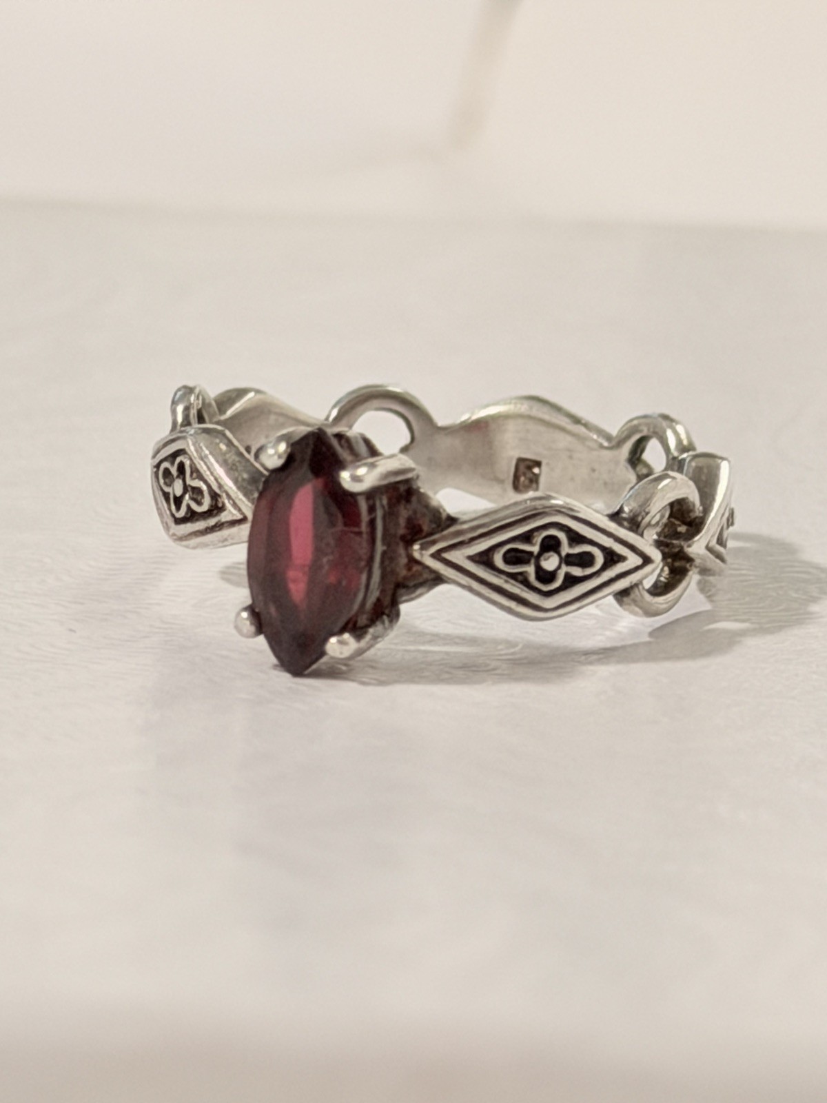 Avon RJ Graziano Sterling Silver Garnet Link Ring Size 5 925 Vintage Birthstone