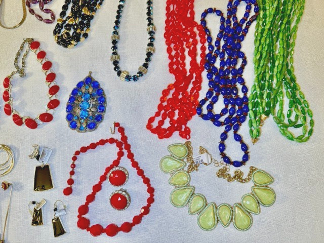 Vintage JEWELRY – 70-80’s & Earlier Trifari, Emmons, Esinberger, Monet, Lisner