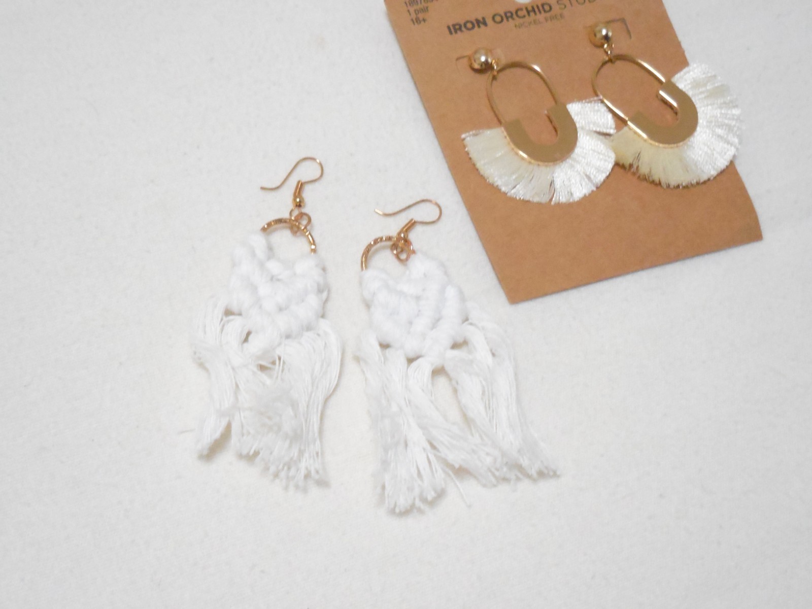 2 Pairs of Women’s Fabric Dangle Earring in Ivory w/ Vintage Woven Coin Bag