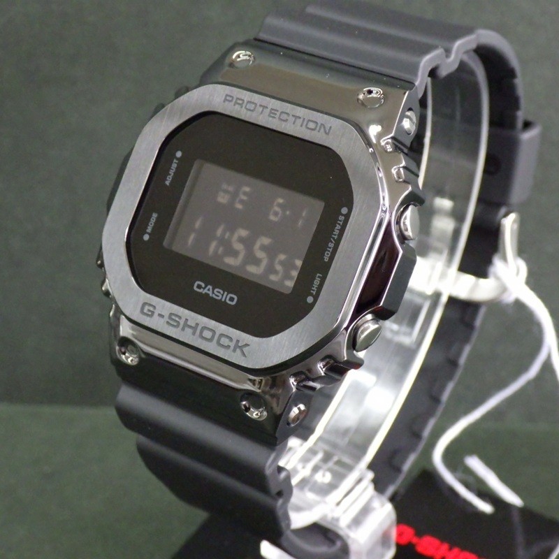 New Casio G SHOCK GM 5600UB 1JF Metal Covered Black Digital 20 ATM Water Resista
