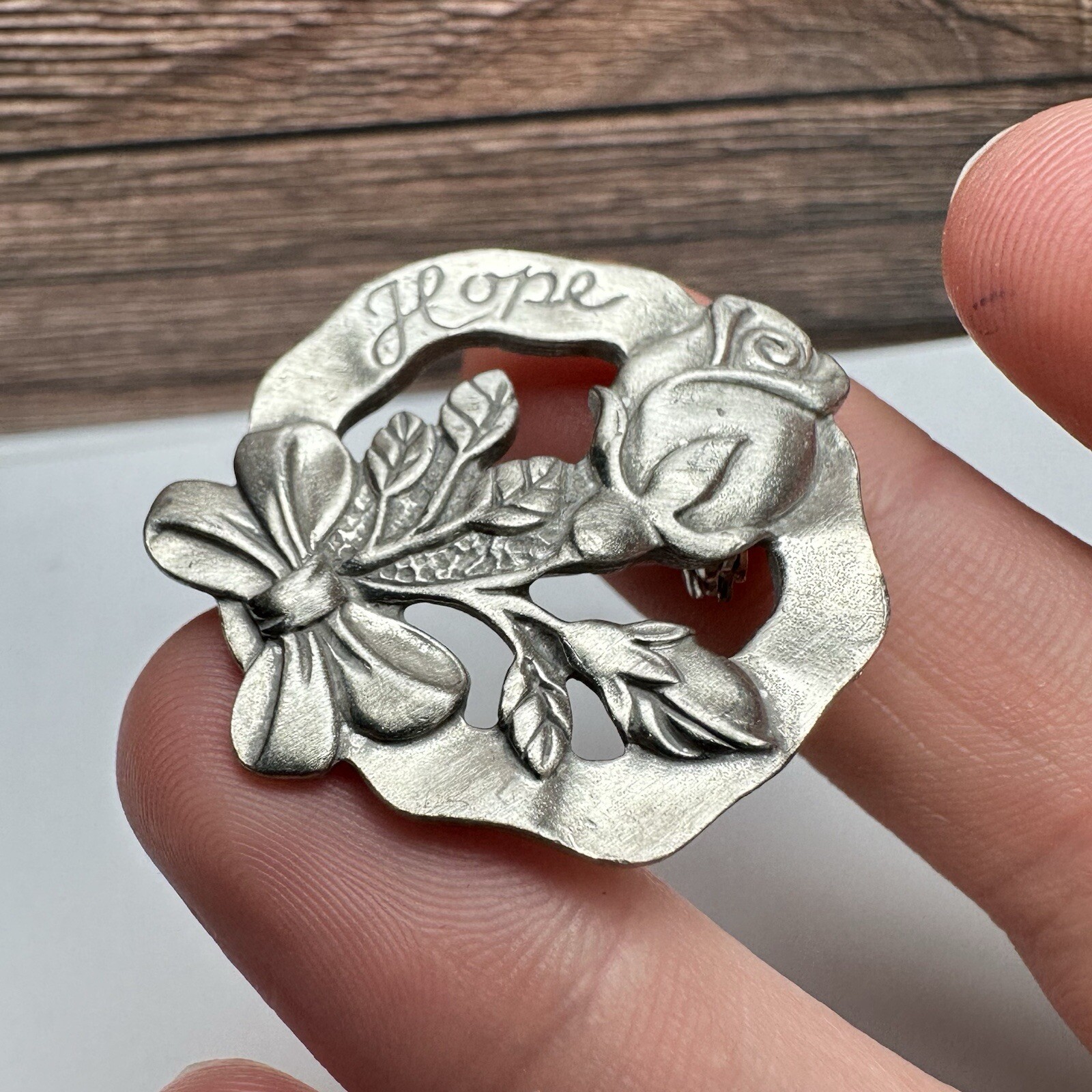 Hope Rose Longaberger 2004 10 Years of Giving Pewter Anniversary Brooch Pin