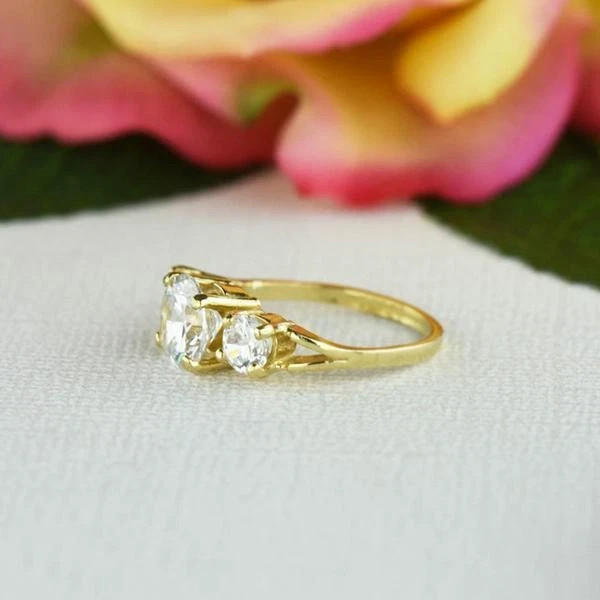 3 CT Round Cut Lab-Created Diamond 3-Stone Wedding Ring 14K Yellow Gold Plated