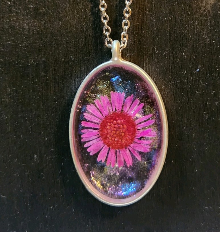 Handmade Resin Necklace – Stainless Steel Chain – Real Pressed Flower