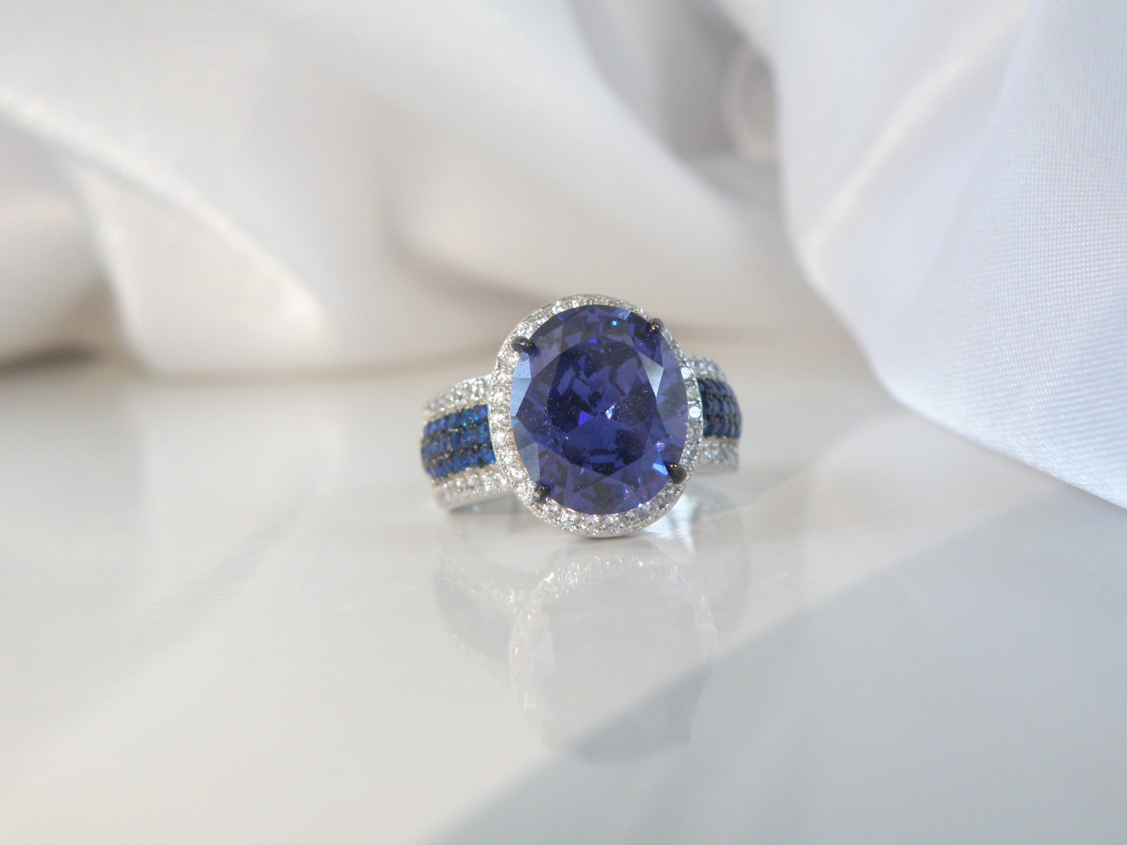 Sterling Silver 925 Lab Created Tanzanite CZ Blue Spinel Halo Ring Size 6