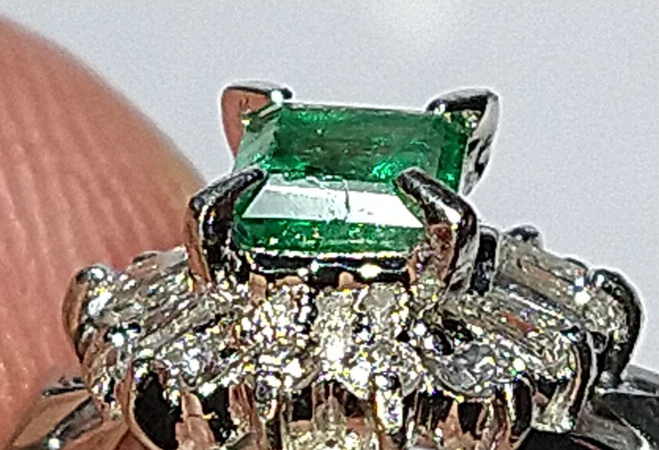 Solid platinum 0.57 carat natural emerald diamond ring 4.5 grams – pt900
