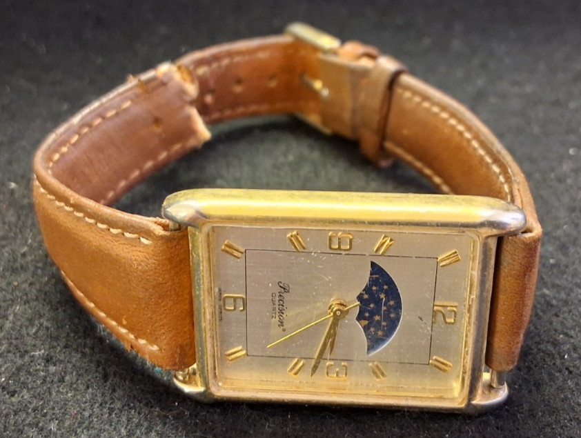 VINTAGE PRECISION QUARTZ BY GRUEN WRISTWATCH MOON PHASE RECTANGULAR TANK WATCH