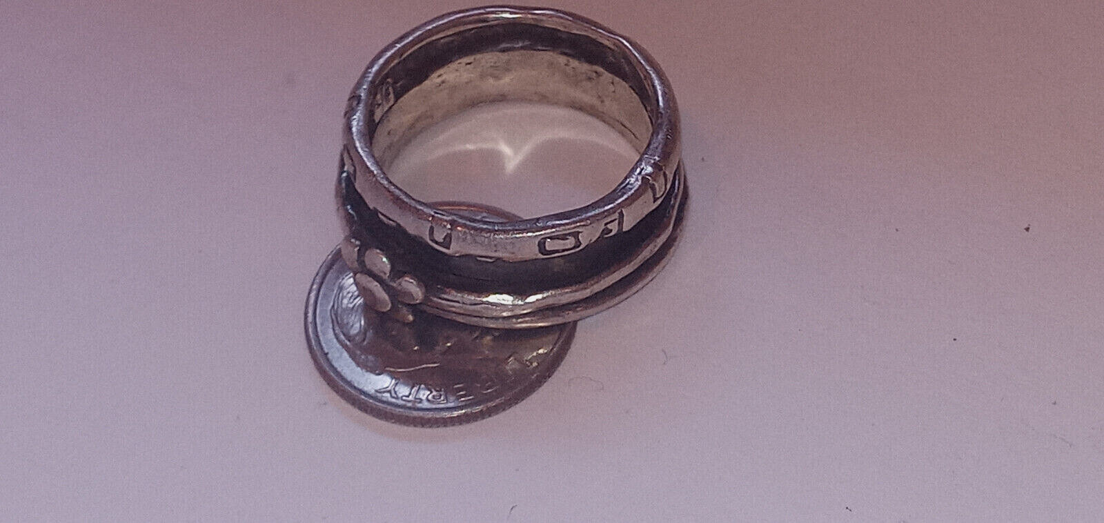 OXIDIZED 925, SINGLE FLOWER SPINNER BAND RING, 9MM SIZE 8.5, 7.5 GRAMS