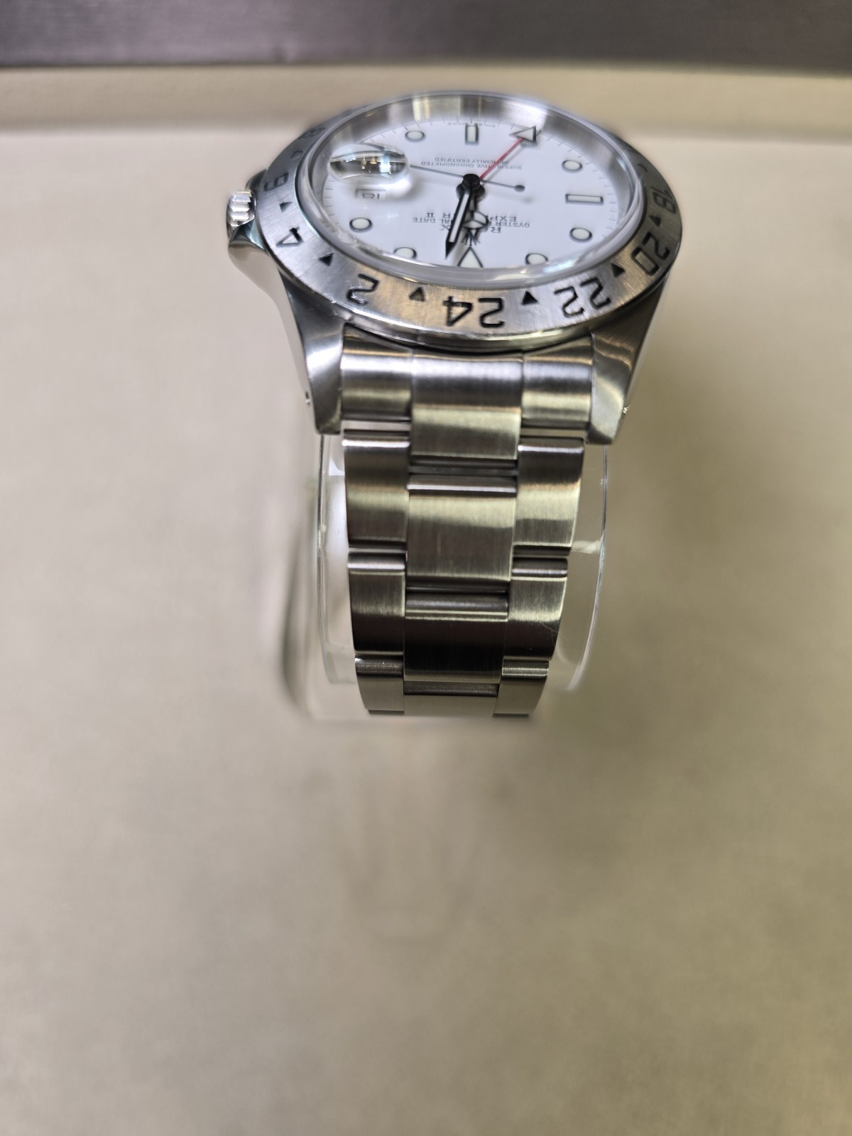 Rolex Explorer II Polar White 40mm – 16570 K Serial Stainless Steel