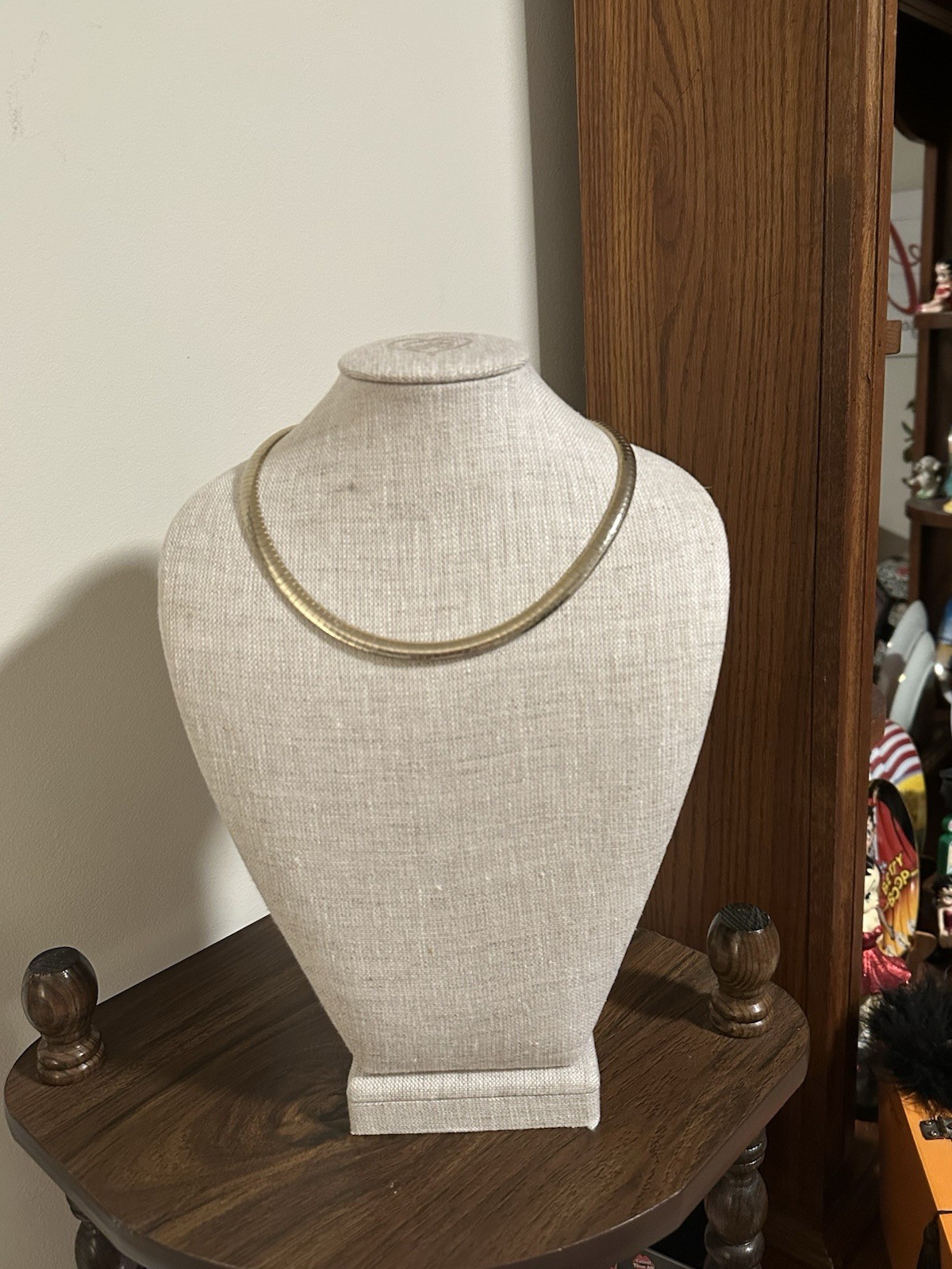 Goldtone OMEGA Necklace 18 Inches Long 1/4 Inch Wide Great Condition Vintage 80s