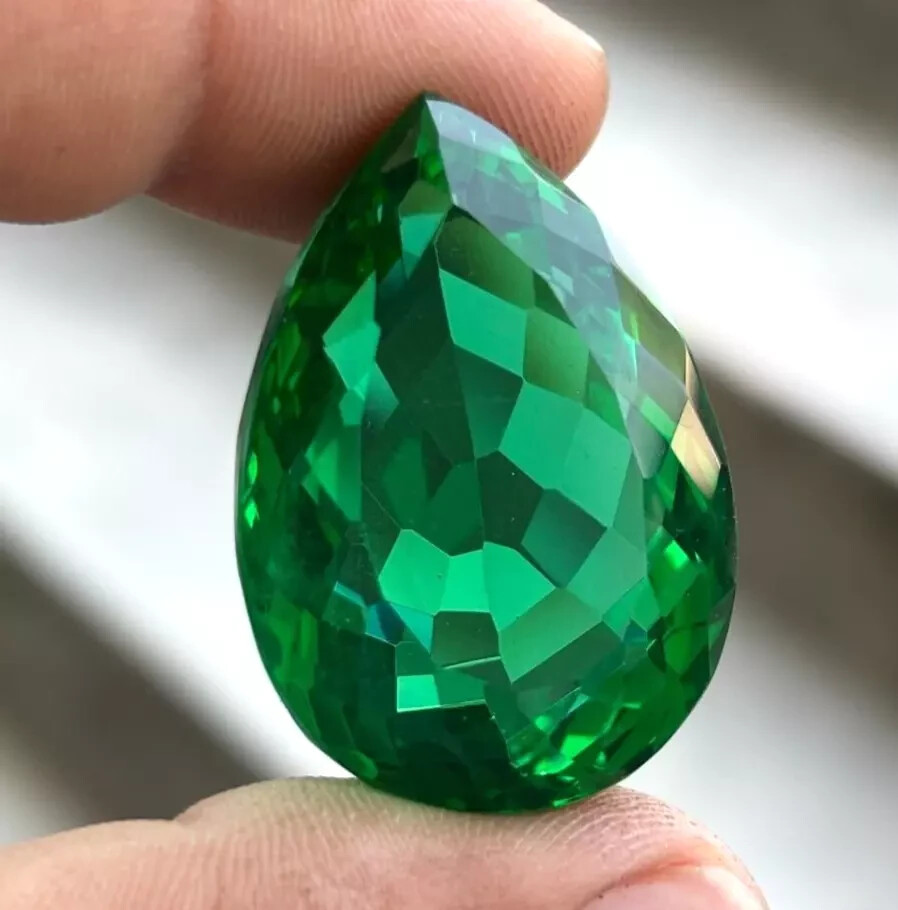 Natural Green Colombian Emerald Pear Cut Certified VVS 80+ Ct Loose Gemstone