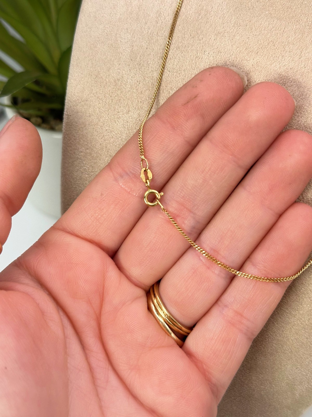 18ct Yellow Gold Unoaerre Curb Chain – 16″, 1.3mm, 2.8g, Hallmarked