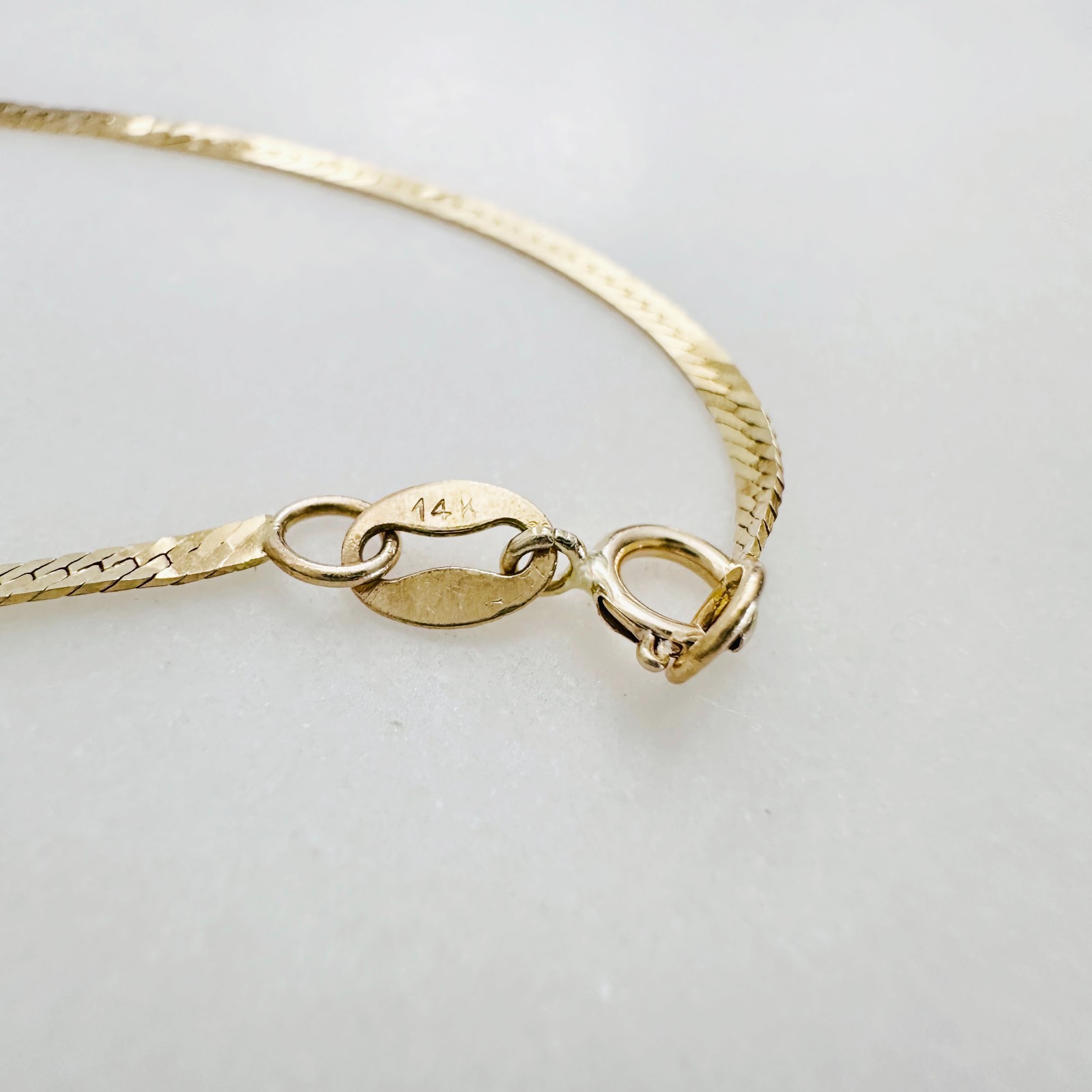 Solid 14K Yellow Gold Thin Herringbone Link Chain Bracelet, 1.3mm, 7″, 1g