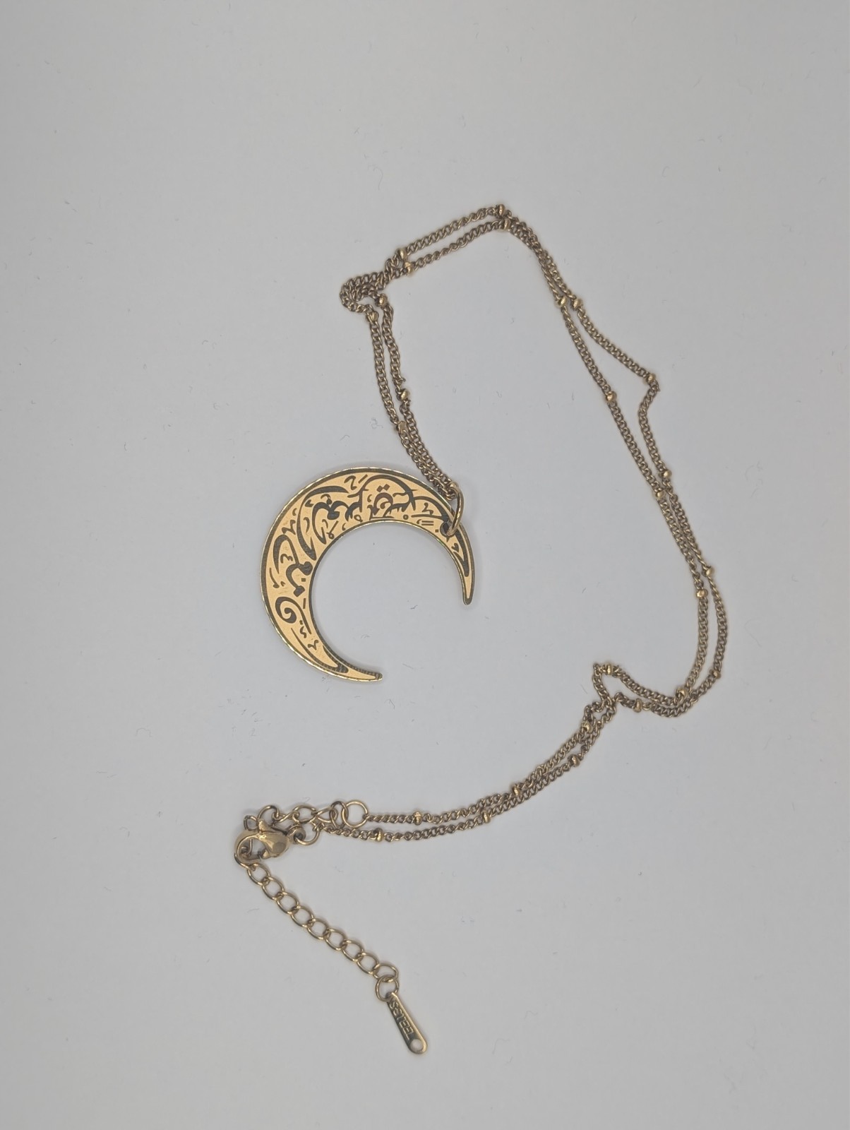 18K Gold Plated Crescent Moon Necklace Quran 94:5 Islamic Jewelry 20 Inch