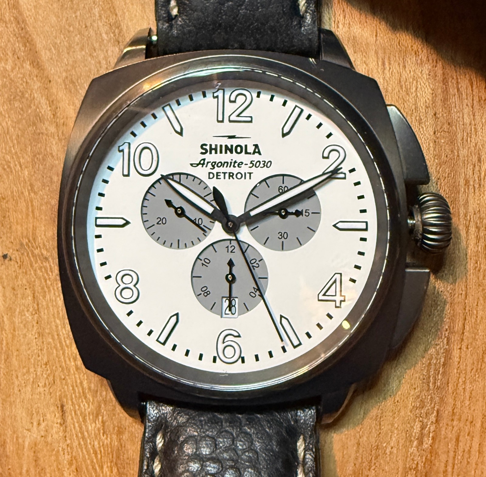 Shinola Brakeman S01 00300 Gunmetal Chronograph White Face 46mm Watch Rare