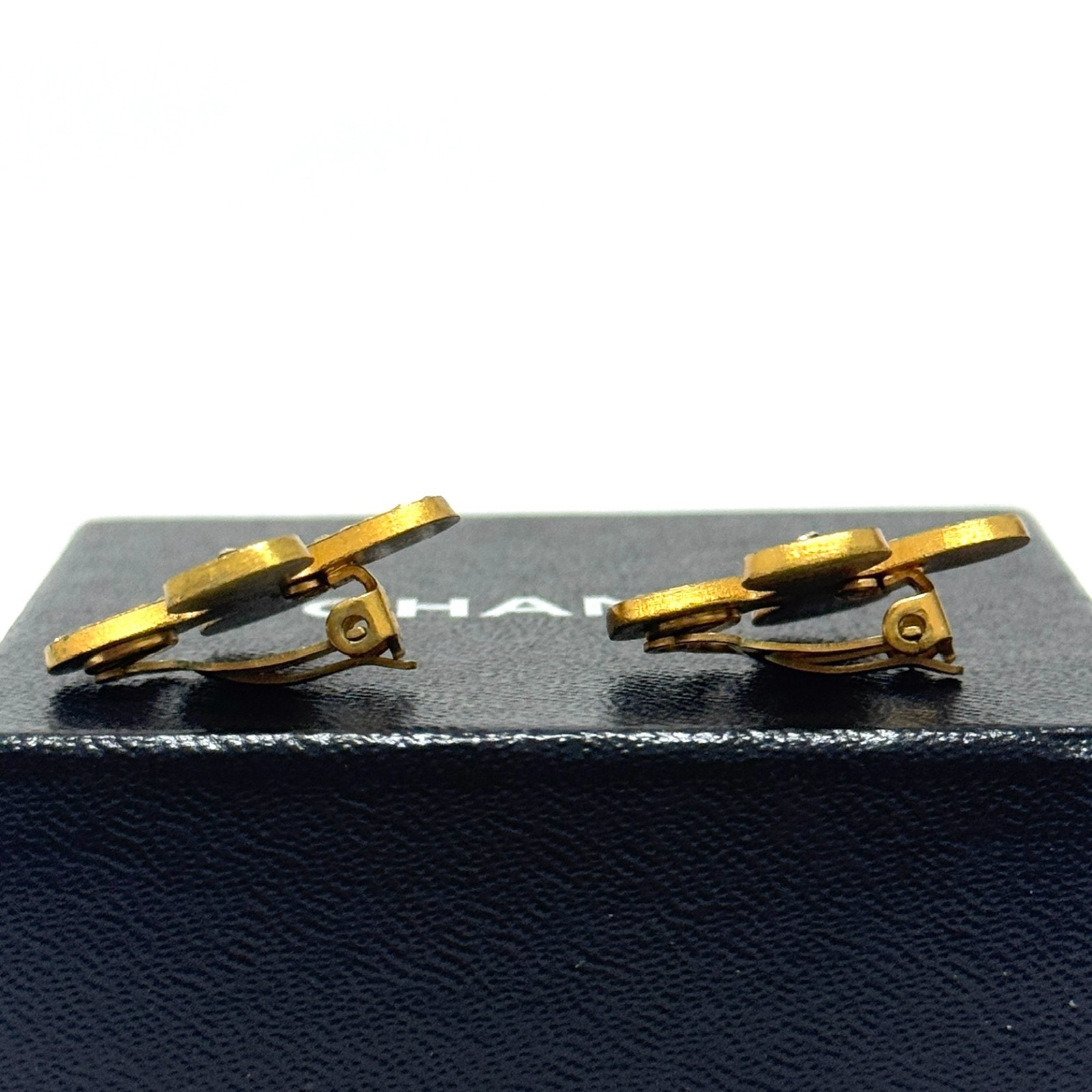CHANEL 01C CC Logo Coco Mark Clover Earrings Gold Rhinestone Authentic JAPAN