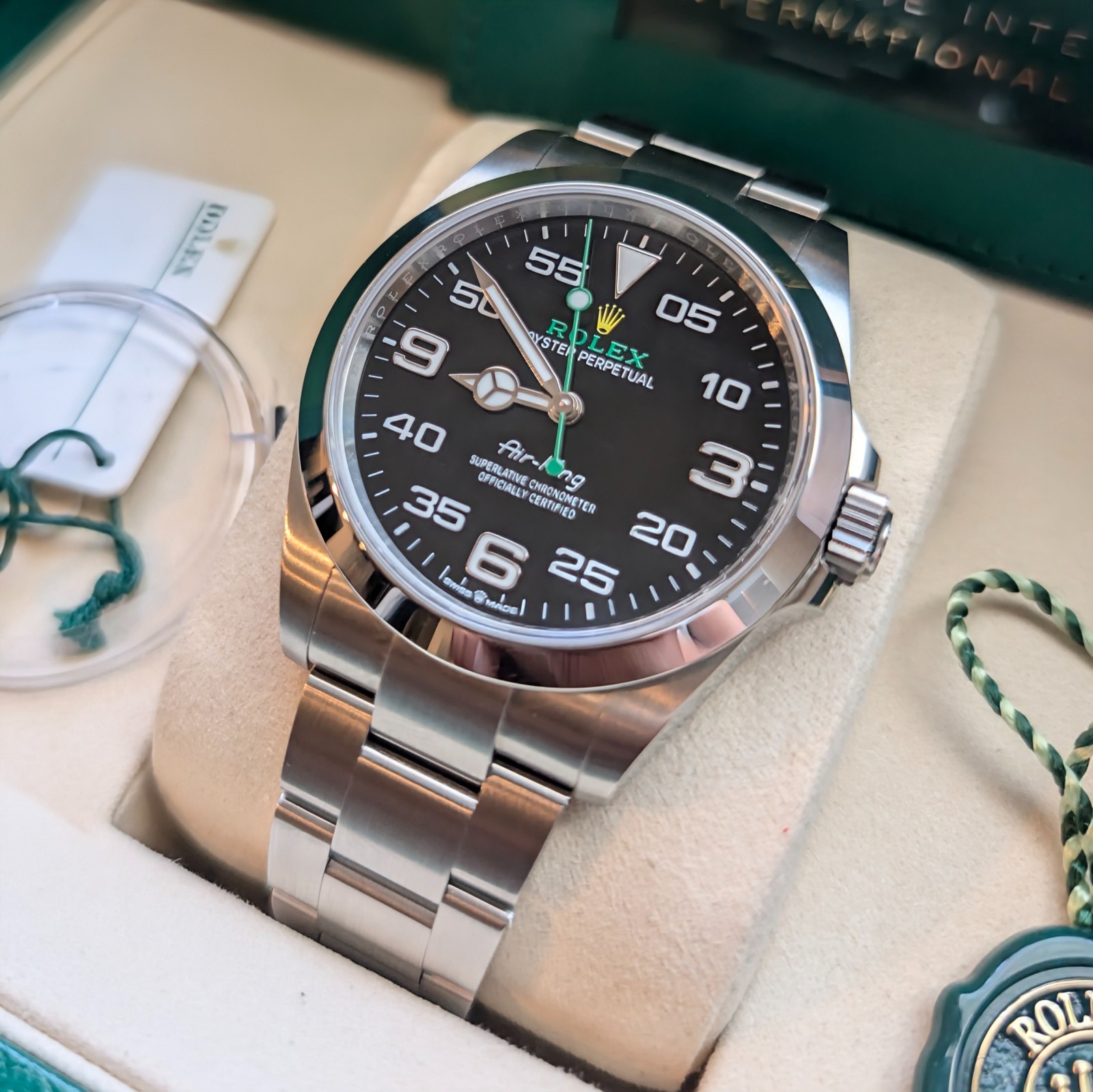 Rolex Air-King 126900 – Full Set – Sept 2025 – Bezel Guard, 12 Links, Unpolished