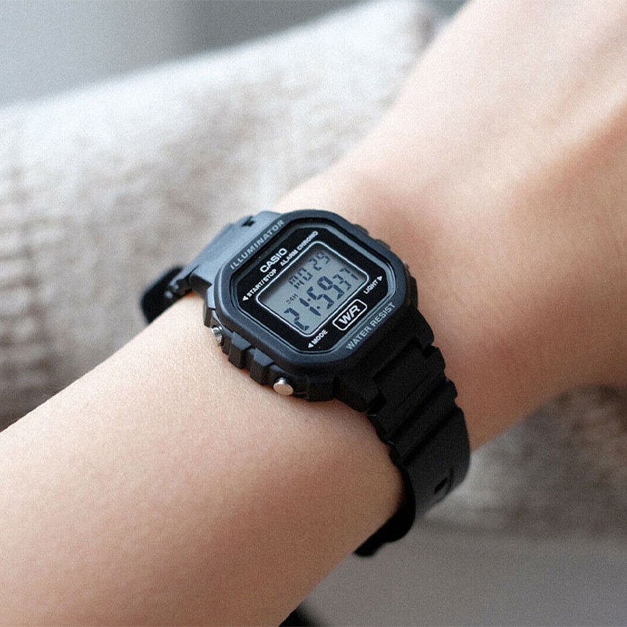 Casio LA-20WH-1B Unisex Digital Watch Black Resin LED Alarm Stopwatch