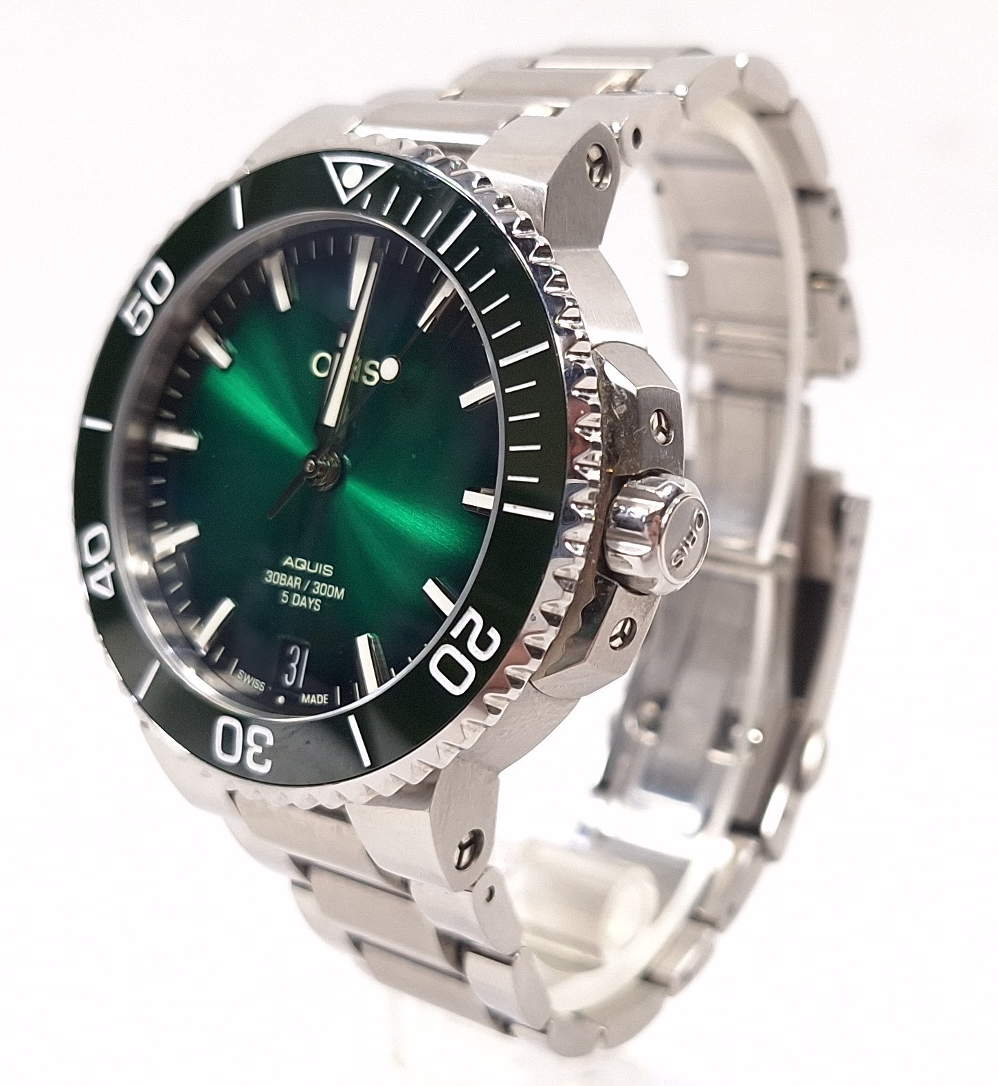 Oris Aquis Date Calibre 400 41.5mm Men’s Watch – 01 400 7769 4157-07 8 22 09PEB
