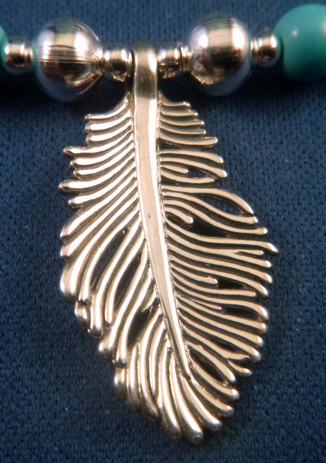 Sterling Silver TURQUOISE Southwest FEATHER PENDANT, 15.5″ bead choker necklace