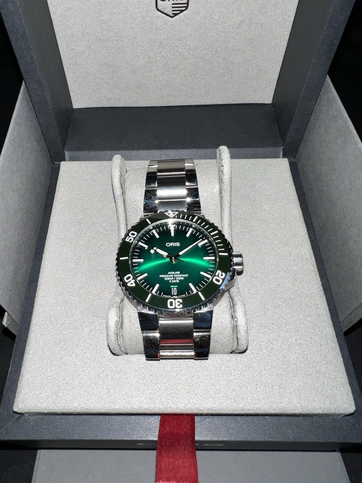 Oris Aquis Date Automatic Green Men’s Watch 01 400 7763 4157-07 8 24 09PEB 43.5
