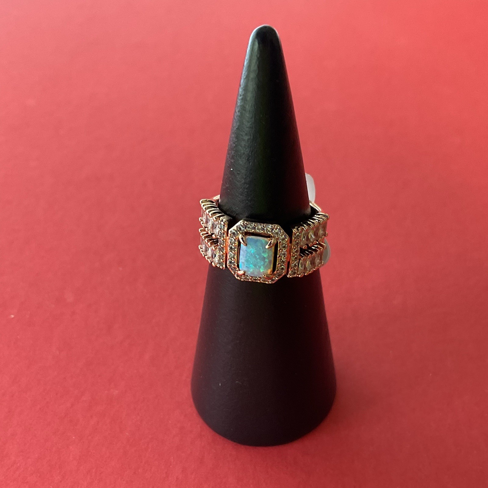 Bomb Party RBP6669 “Fits Like a Glove” Lab Grown Opal on Rose Gold Sz 7 Ring NWT
