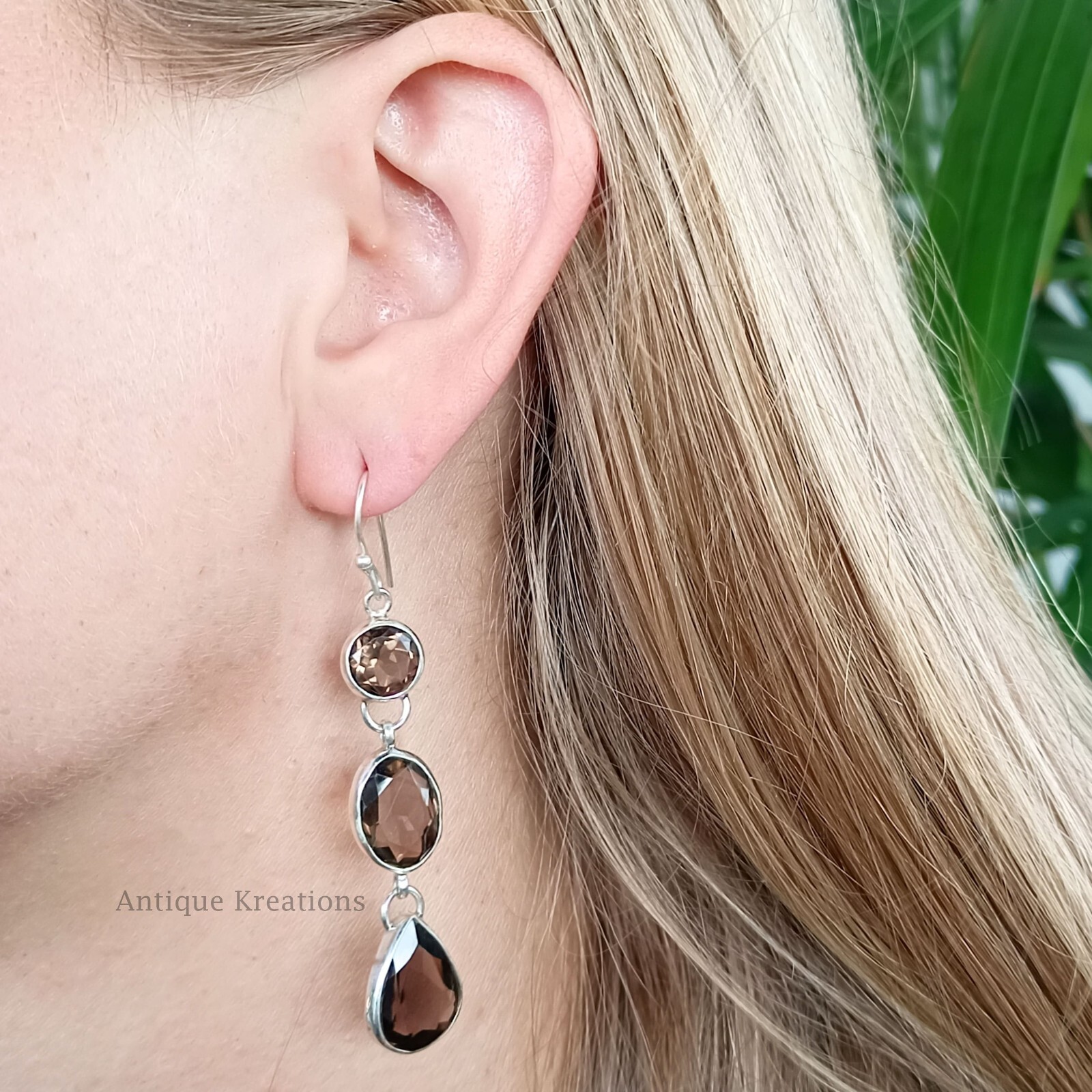 Smoky Quartz Stud Earrings: Classic Gemstone Beauty, Everyday Charm!”