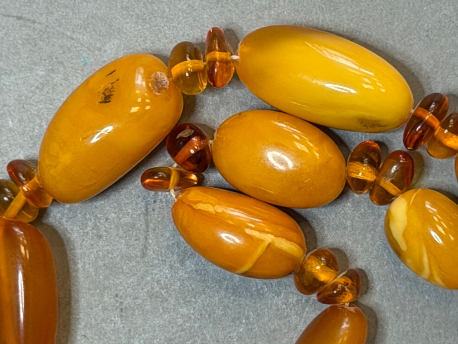 Vintage Baltic Butterscotch Amber Necklace Egg Yolk Honey Oval Beads 32.1g 60cm