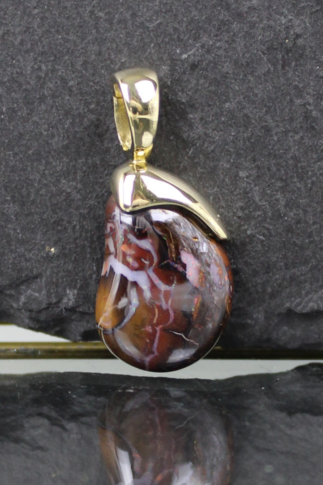 Opalanhänger, 375er Gelbgold, 9 Karat, Yowah Opal, Australien