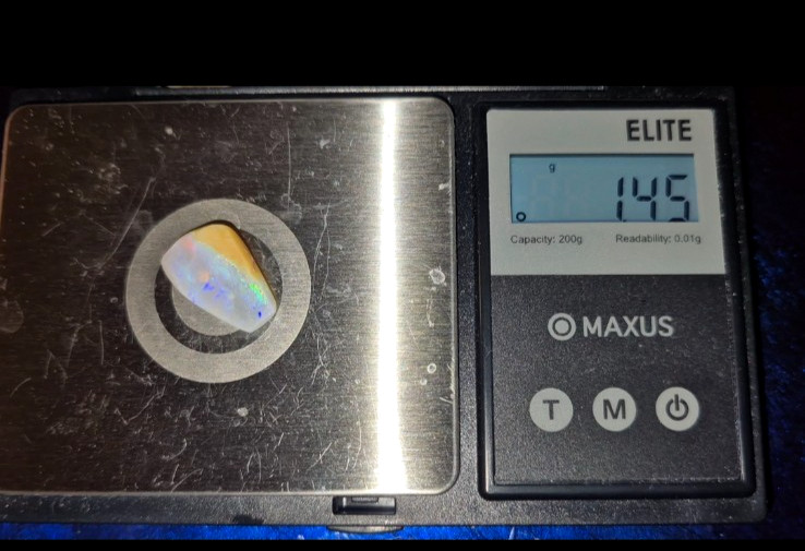 Australian Opal Rub 7.40 Carat Amazing Colors Red Green Orange Yellow Blue