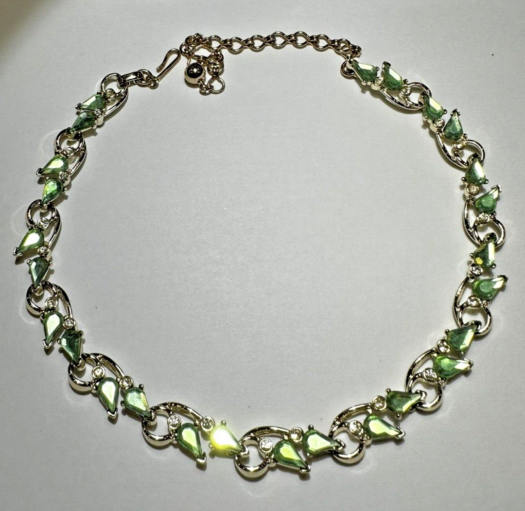 Vintage Kramer Gold tone Green Teardrop Rhinestones Choker Link 16″ Necklace Da5