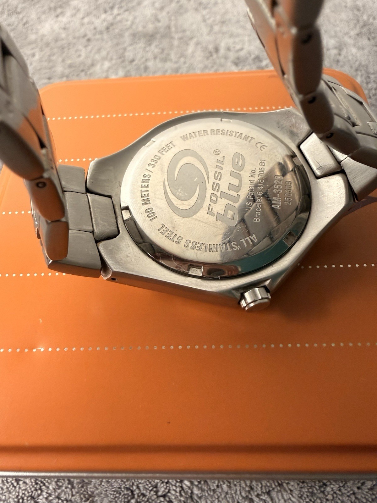 Vintage Fossil Mens Stainless Ombre Blue Dial Date AM-3520 Watch Runs