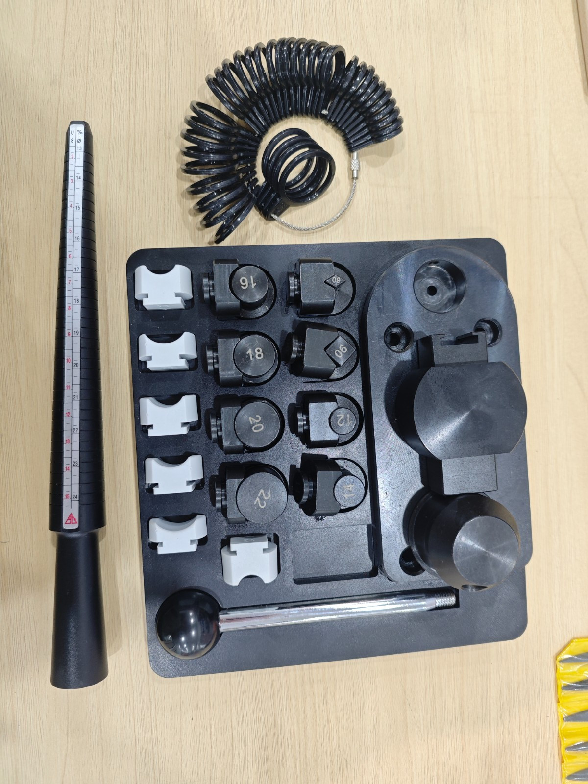 Tooltos Ring Bender Set with Ring Sizer Mandrel Pre-Owned Free US Shipping