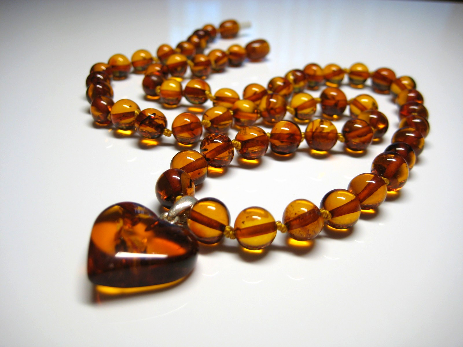 Genuine Cognac Amber Beautiful Baltic Amber Necklace/Pendant Heart 20 in !!!