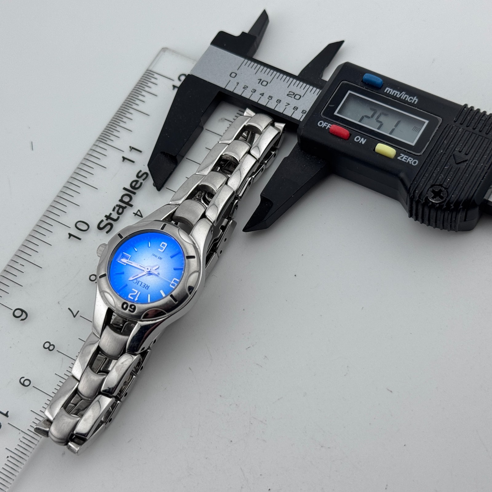 Relic Quartz Watch ZR11644 Women 50m Silver Blue Date Analog New Battery 7.25″
