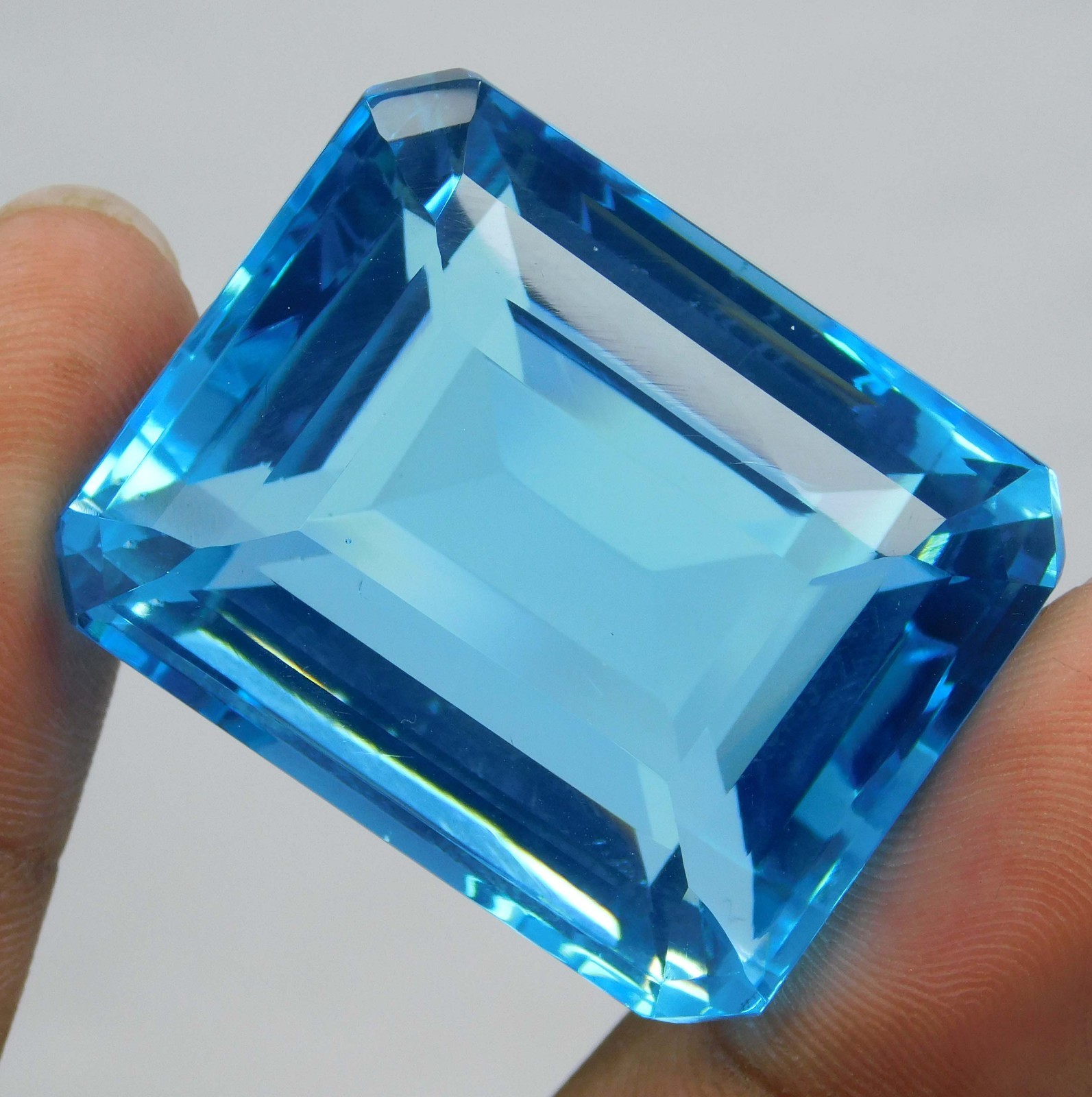 Certified 130.85 Ct Natural Blue Aquamarine Emerald Cut Brazil Rare Gemstone