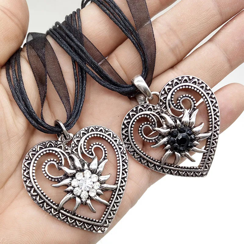 New Vintage Heart Edelweiss Flowers Necklace Organza Ribbon Pendant Women