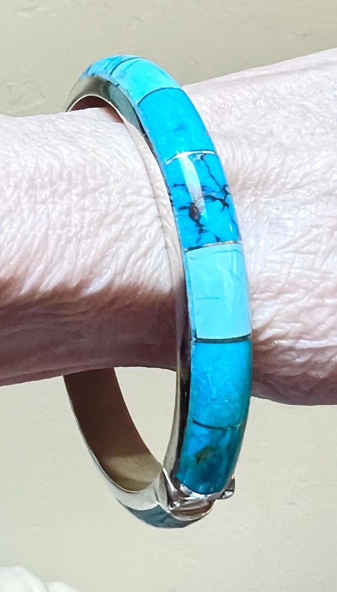 LOVELY Jay King, Desert Rose Trading Sterling Silver & Turquoise Inlay Bracelet