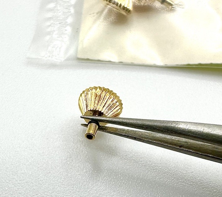 NOS Vintage Genuine Citizen 5.5mm Yellow Gold Color 1pc Crown Part 506-8874