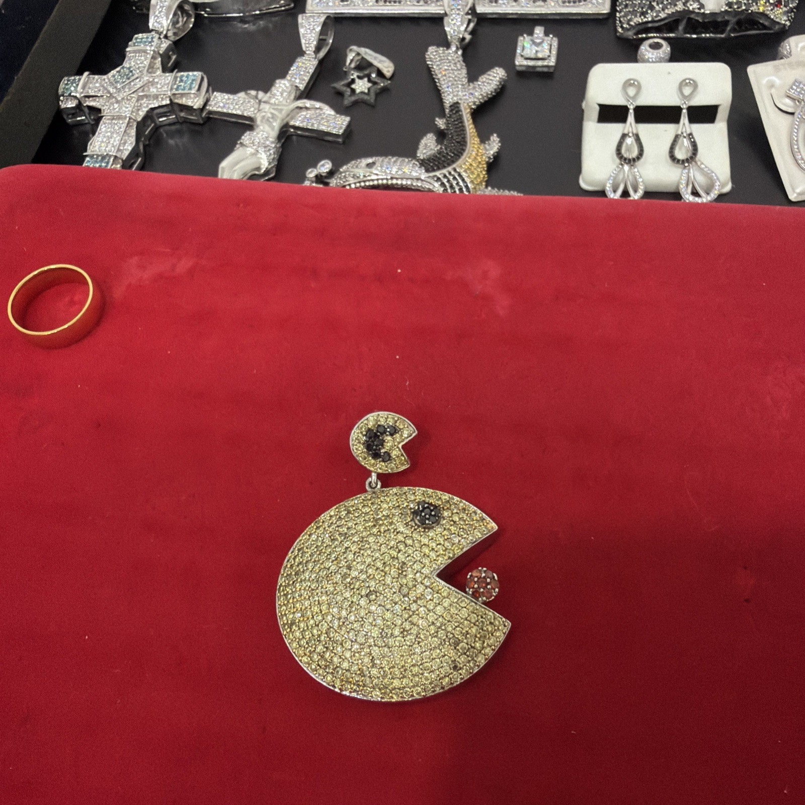 Stainless Steel Gold /red Tone Pac Man Pendent Charm Fashion Video Game Charm