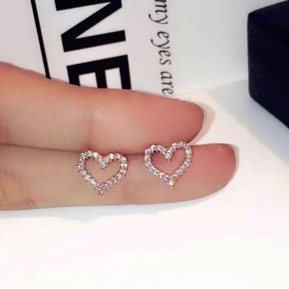 1.60Ct Round Cut Lab-Created Diamond Heart Stud Earrings 14K Yellow Gold Plated