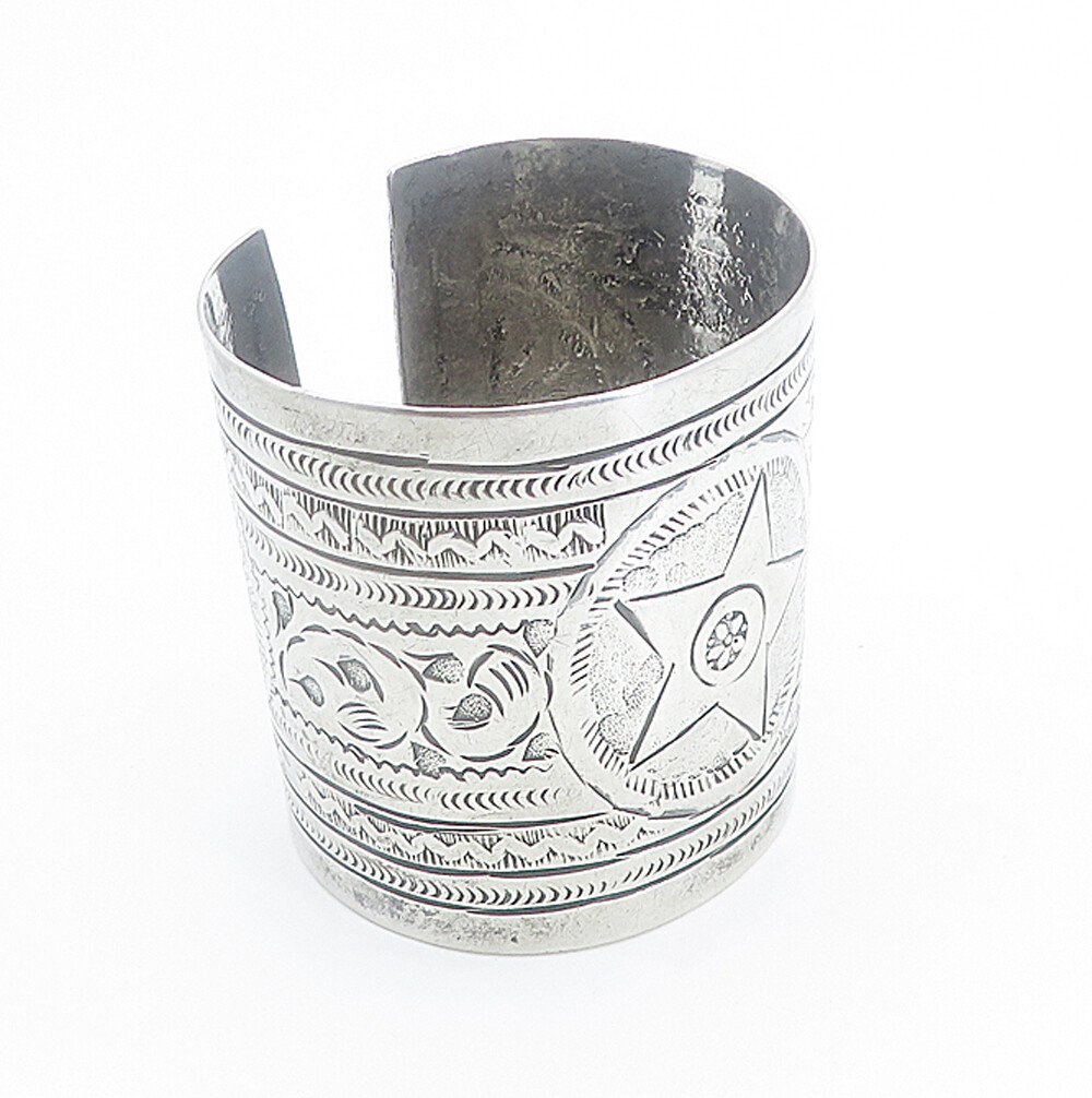 Solid Silver Vintage Antique Etched Star Pattern Cuff Bracelet BT3372