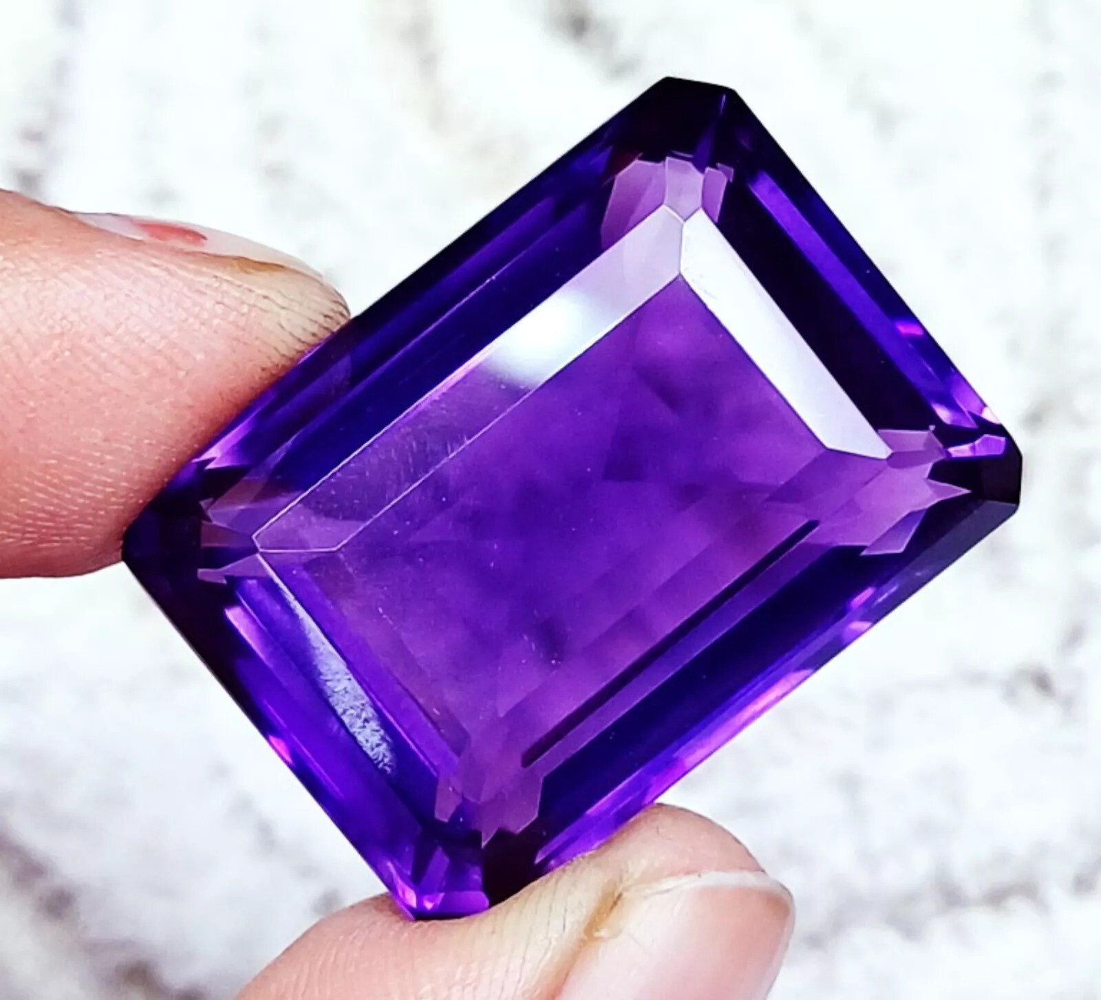 Natural Violet Amethyst Emerald Cut 95+ Ct Loose Gemstone For Pendant Making