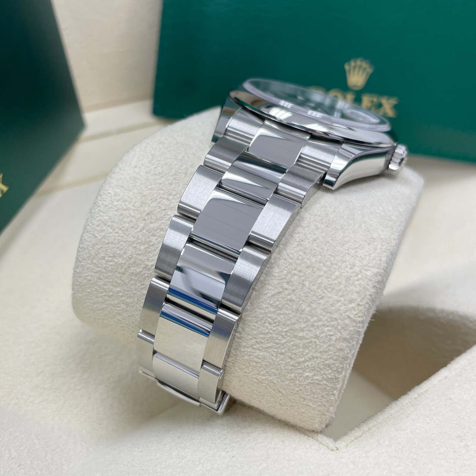 Rolex Datejust 36mm 126200 Stainless Steel Smooth Bezel Blue Index Dial Oyster