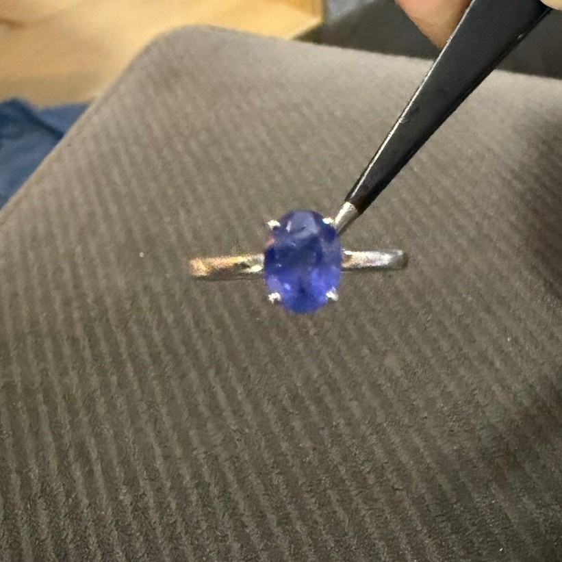 Stamped 925 Sterling Silver Natural Tanzanite Ring size 8